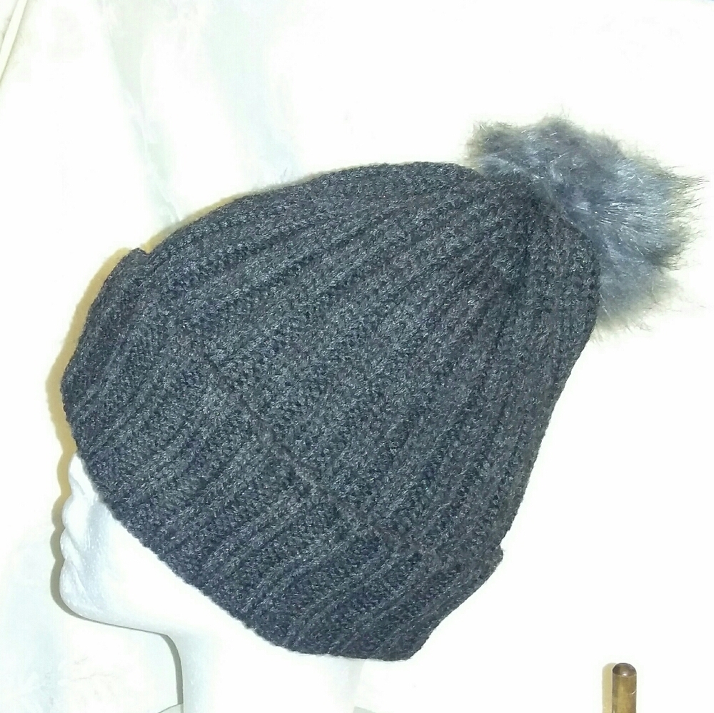 Woman's Knit Winter Cap Hat Grey Angora Pom  Beanie